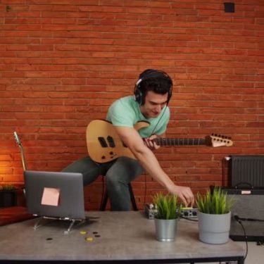 Improve Your Instrument Skills With guitar setup course