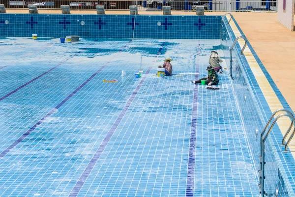 Hidden Pool Hazards That Signal It’s Time for a Complete Renovation