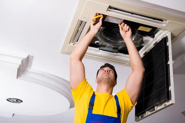 Common Reasons an Air Conditioner Shuts Off Repeatedly